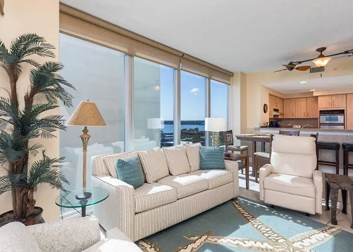 Island Tower Apartment *
